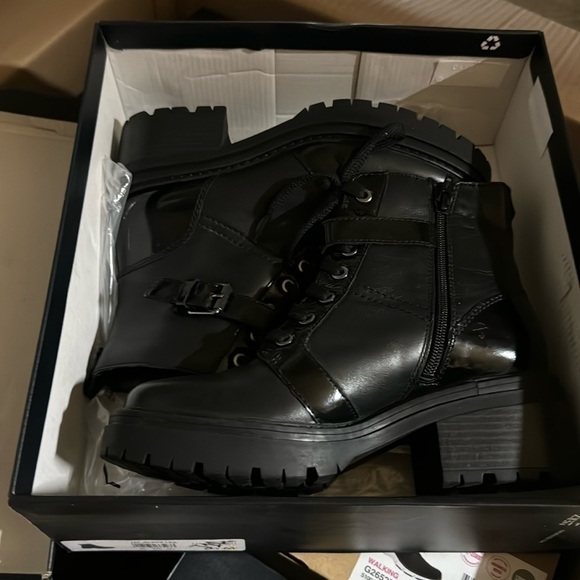 Naturalizer Women's Jac Ankle weatherproof Boots - Picture 2 of 7